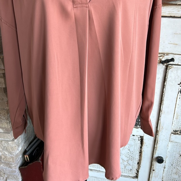 Jodifl rust split neck collar dolman sleeve hi lo oversized blouse - Picture 5 of 16